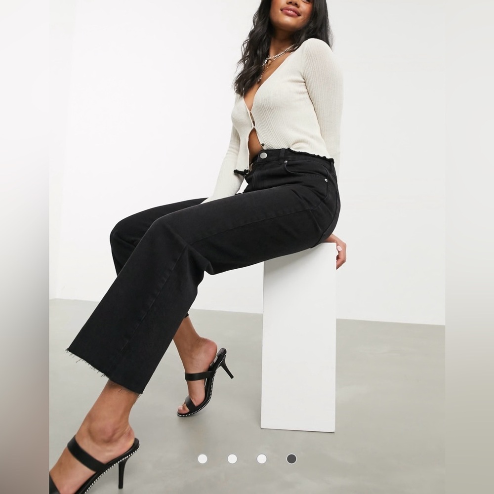 ASOS Design Petite High Rise Crop Kick Black Wash 26/28 - Picture 4 of 9